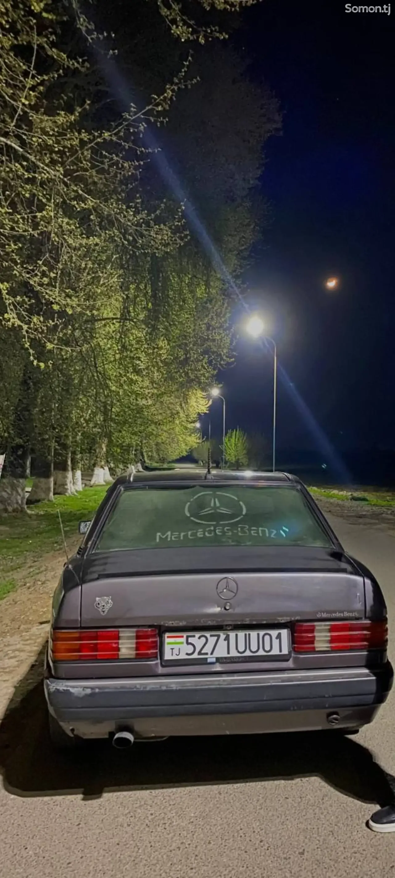 Mercedes-Benz W201 1993 · 2.0 MT