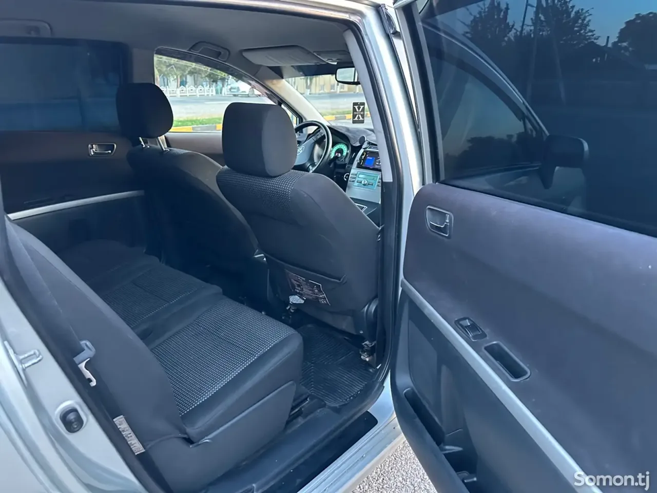 Toyota Corolla Verso 2007 · 2.2 MT