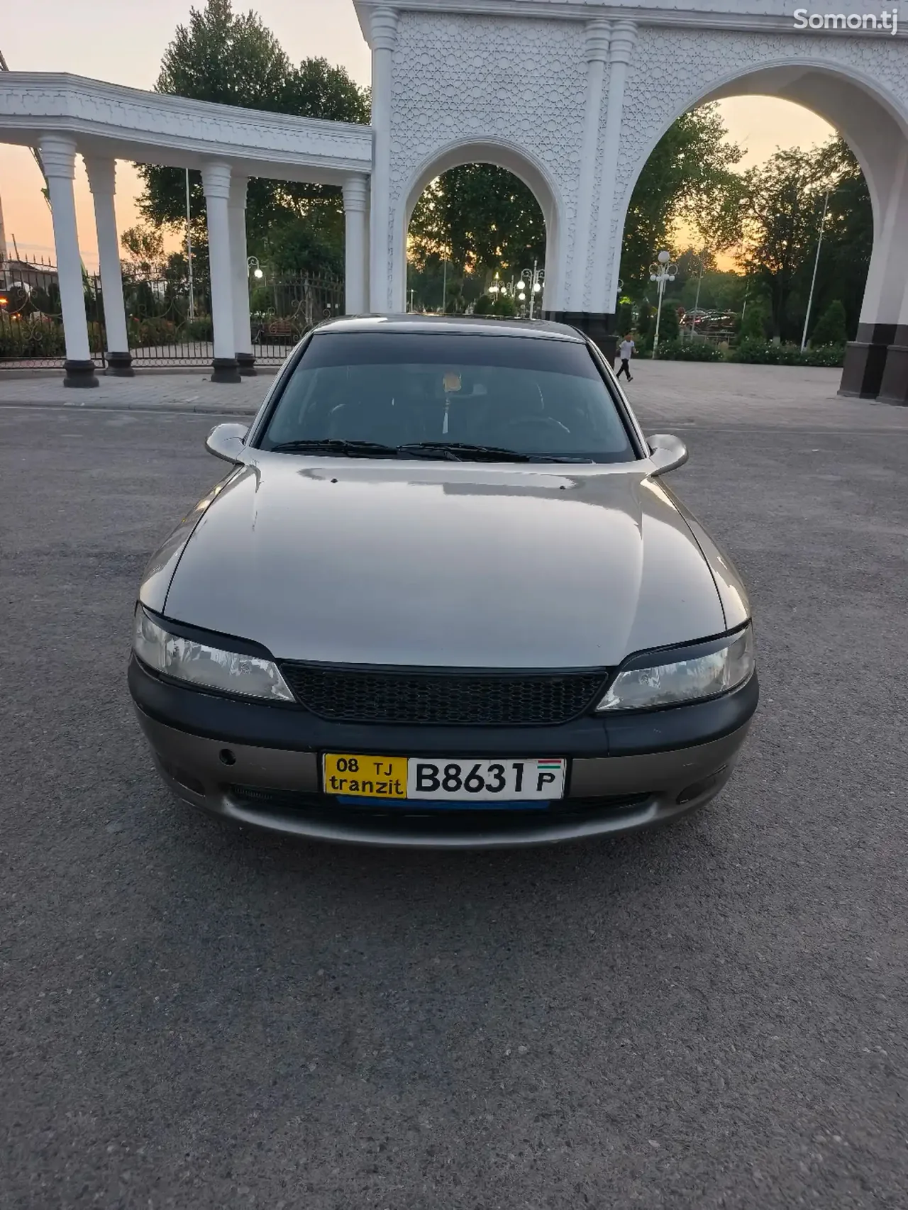 Opel Vectra B 1996 · 1.6 MT