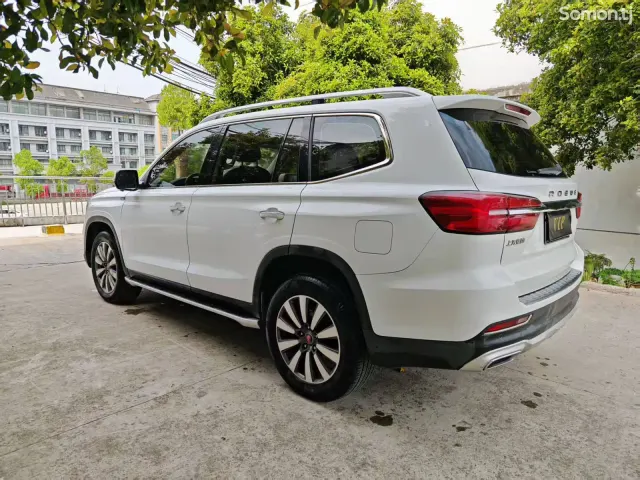 Roewe RX8 2018 · 2.0 AT