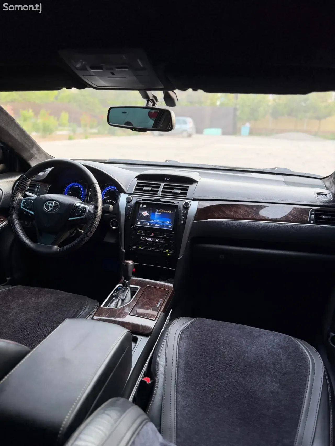 Toyota Camry 2016 · 3.5 AT
