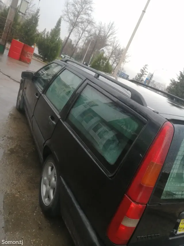 Volvo 850 1994 · 2.4 AT