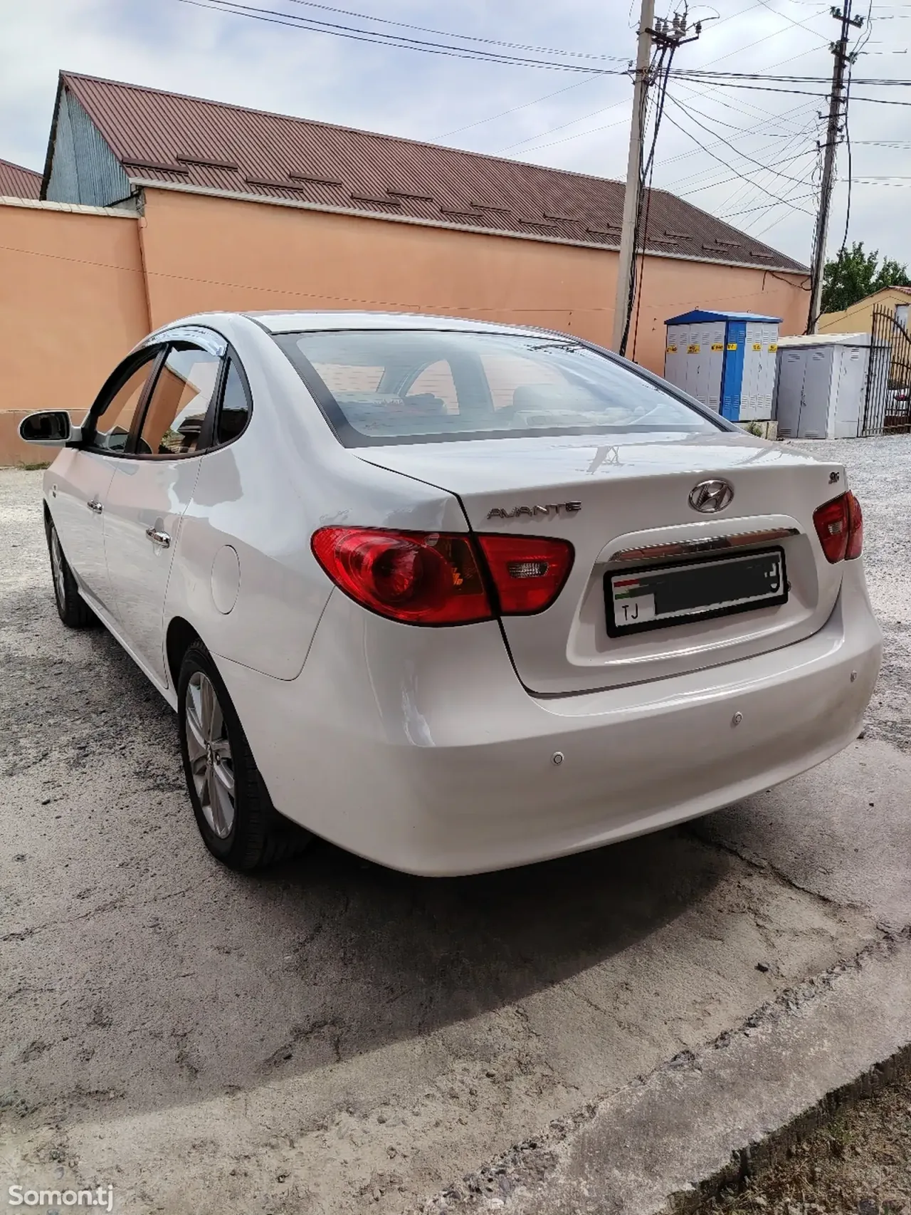 Hyundai Avante 2009 · 1.6 AT