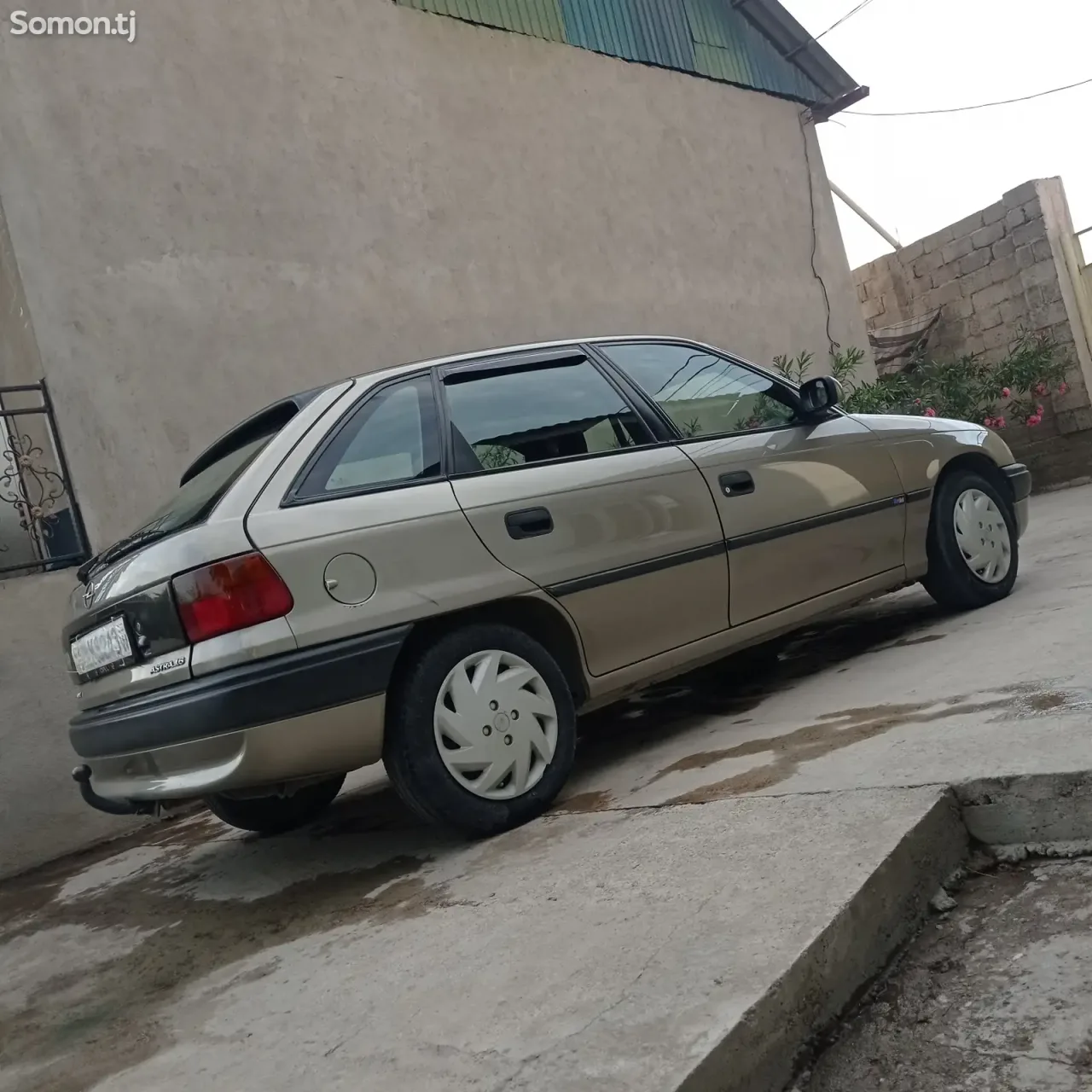Opel Astra F 1996 · 1.6 MT