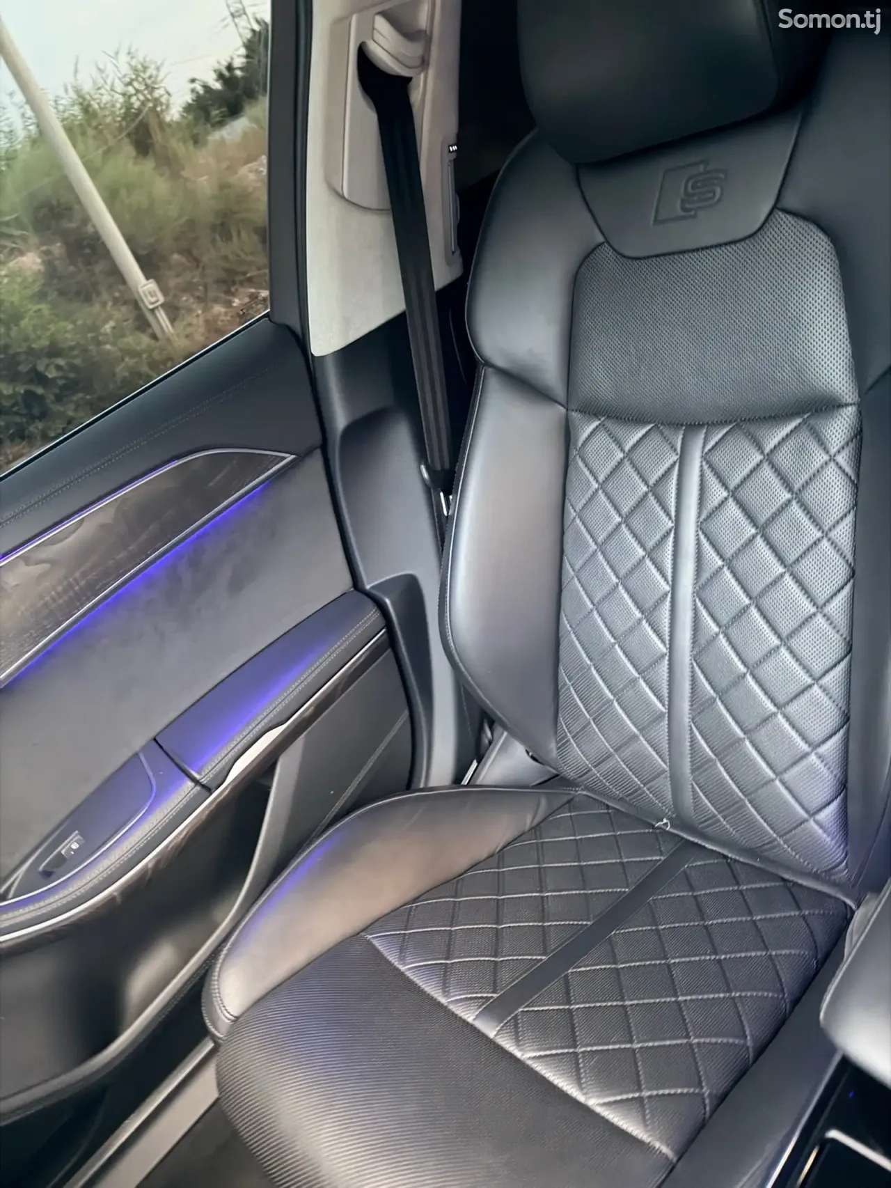 Audi A8 2022 · 3.0 AT