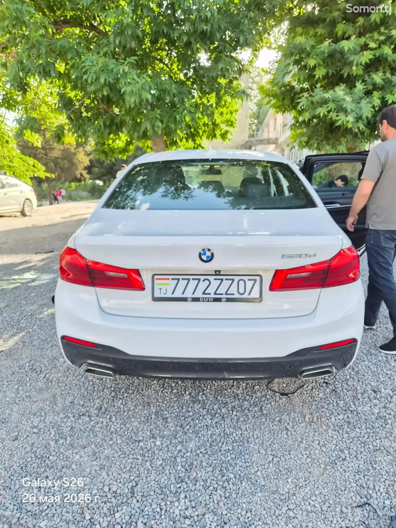 BMW 5 series 2017 · AT