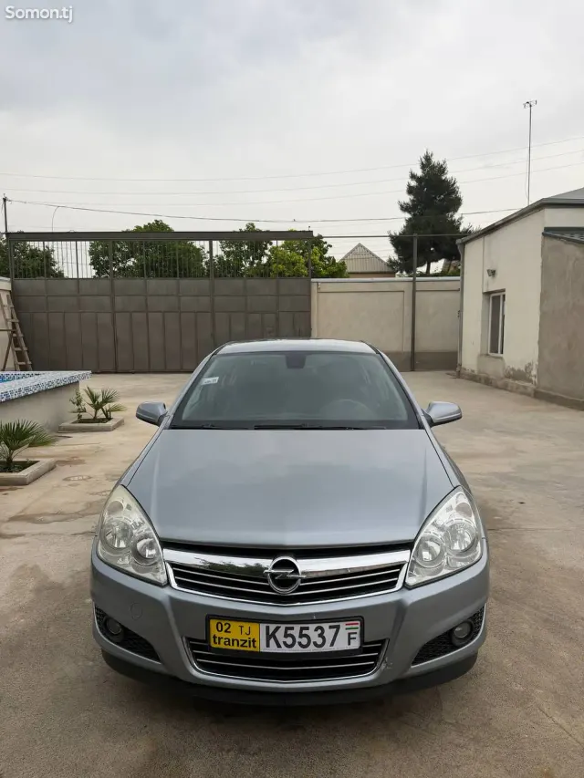 Opel Astra H 2007 · 1.8 AT