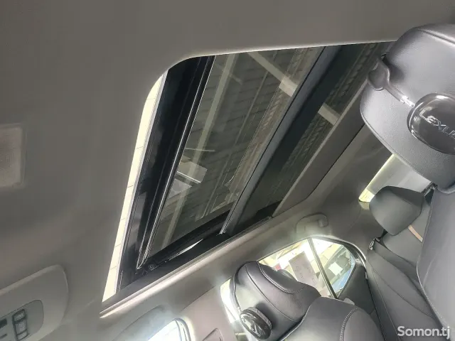 Toyota Camry 2018 · 2.5 AT