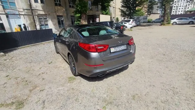 Kia Optima 2015 · 2.0 AT