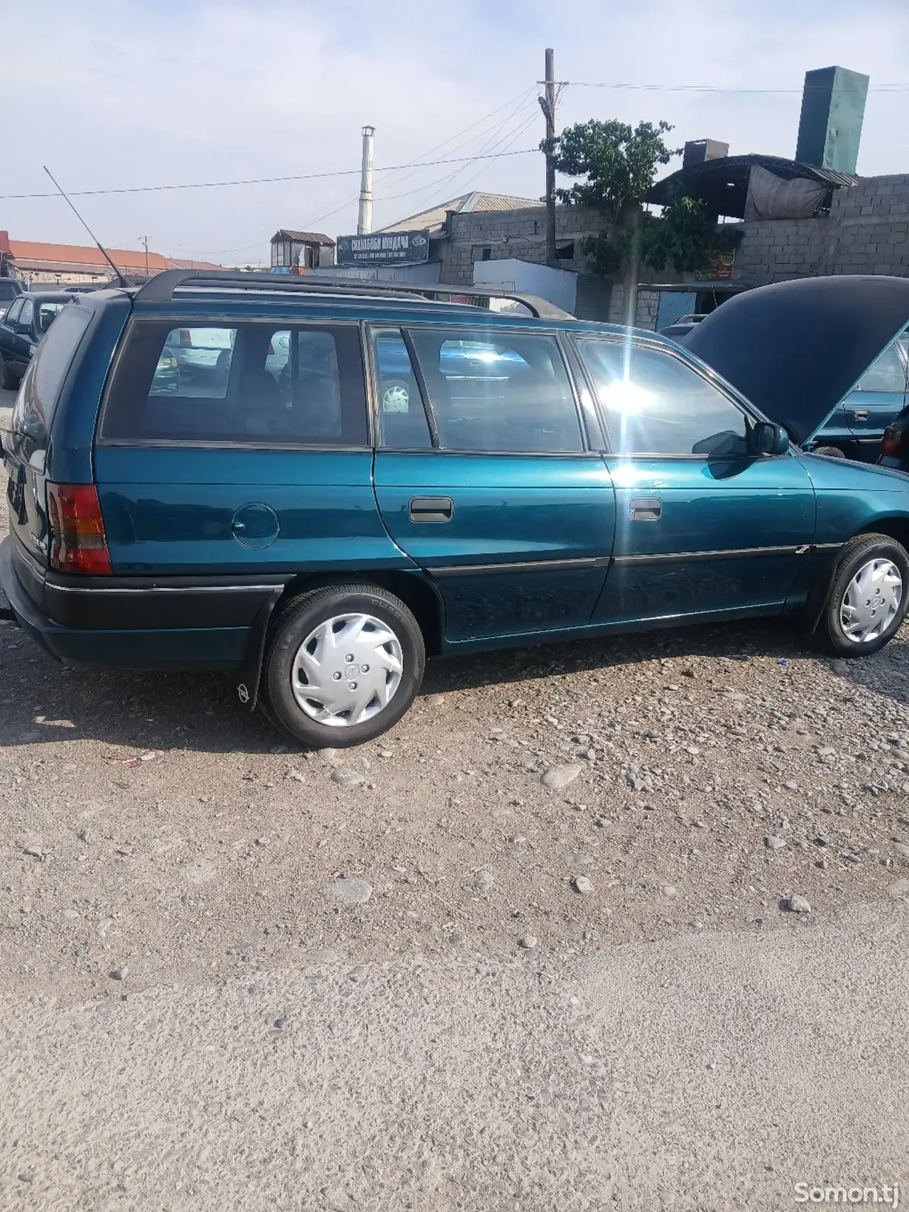 Opel Astra F 1994 · 1.6 MT