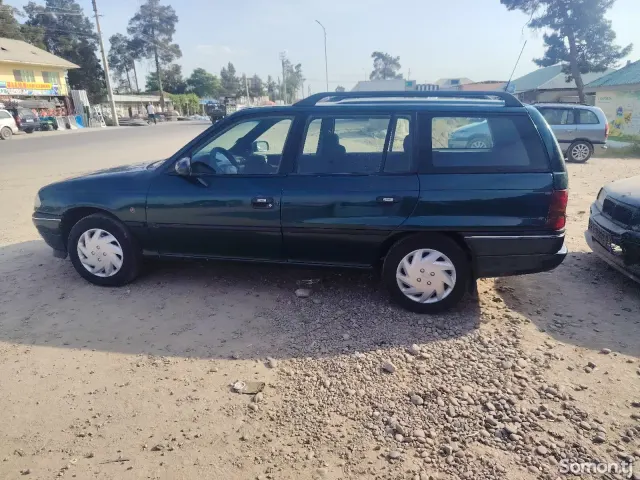 Opel Astra F 1997 · 1.6 MT