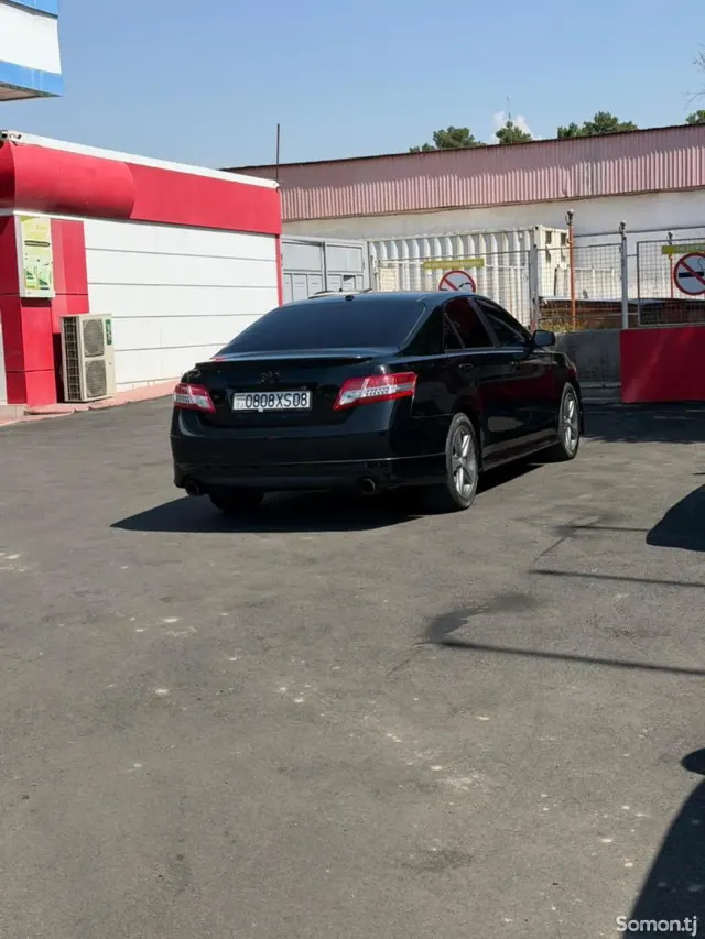 Toyota Camry 2011 · 3.5 AT