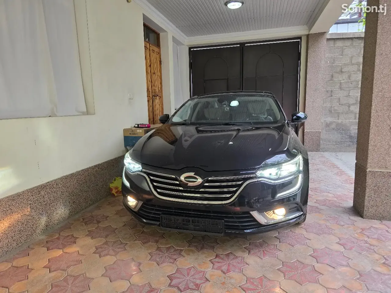 Renault Samsung SM6 2016 · AT