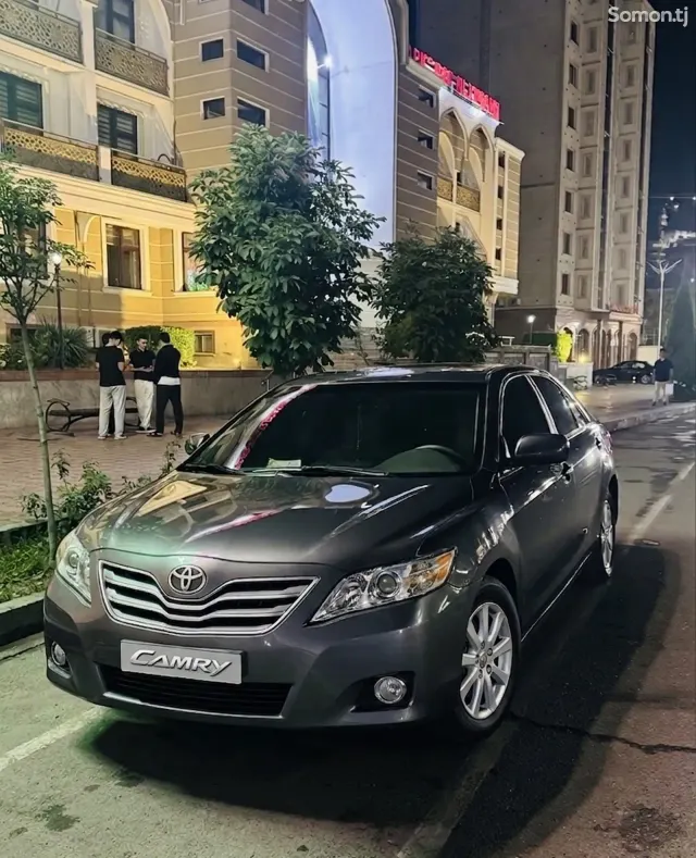 Toyota Camry 2010 · 2.5 AT