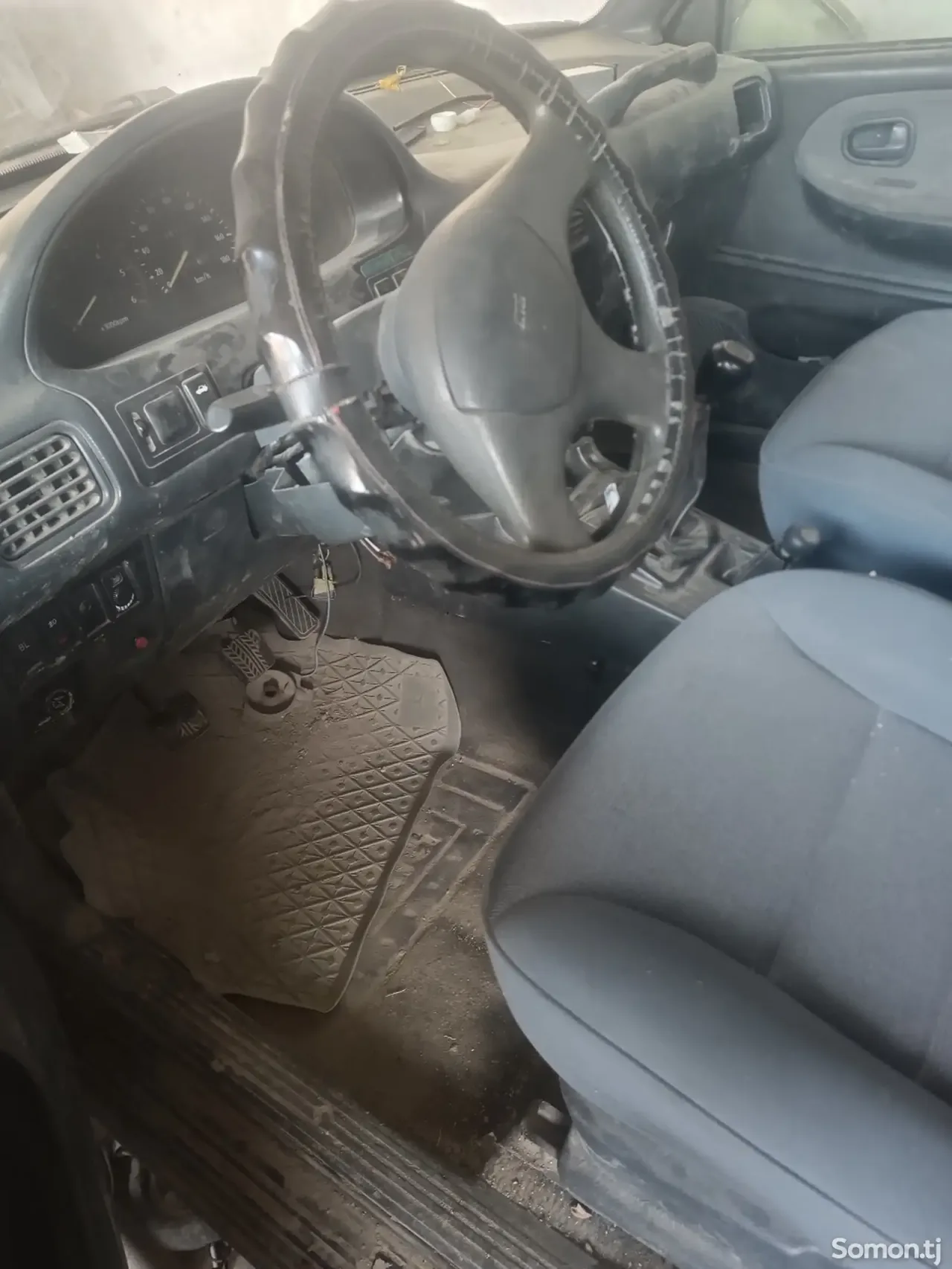 Kia Ceed Sporty Wagon 1997 · 2.0 MT