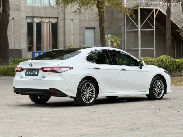Toyota Camry 2018 · 2.5 AT