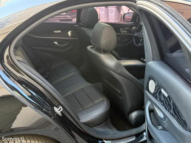 Mercedes-Benz E class 2017 · 3.0 AT