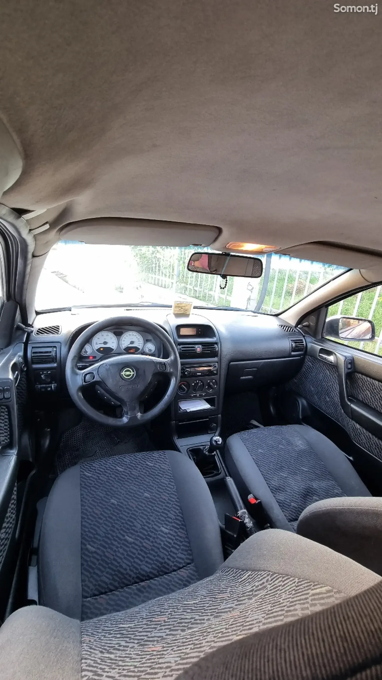 Opel Astra G 2001 · 1.6 MT