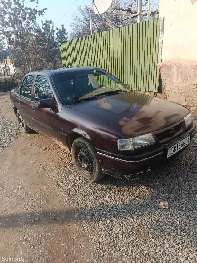 Opel Vectra A 1993 · 1.6 MT