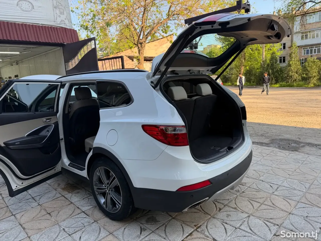 Hyundai Santa Fe 2015 · 3.3 AT