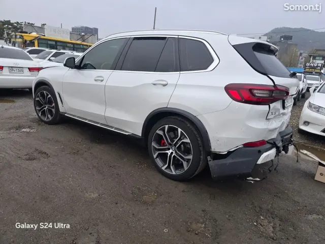 BMW X5 2022 · 3.0 AT