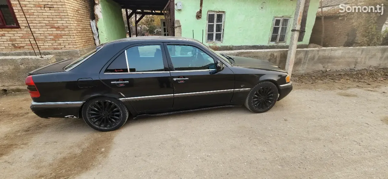 Mercedes-Benz C class 1996 · 2.0 MT