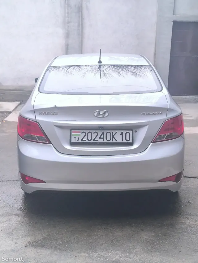 Hyundai Solaris 2016 · 1.4 MT