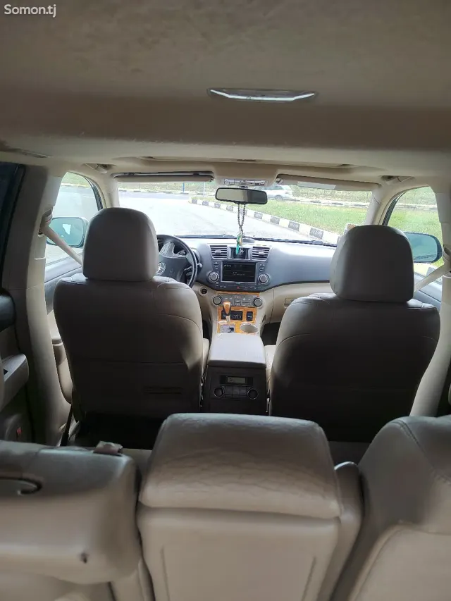 Toyota Highlander 2008 · 3.3 AT
