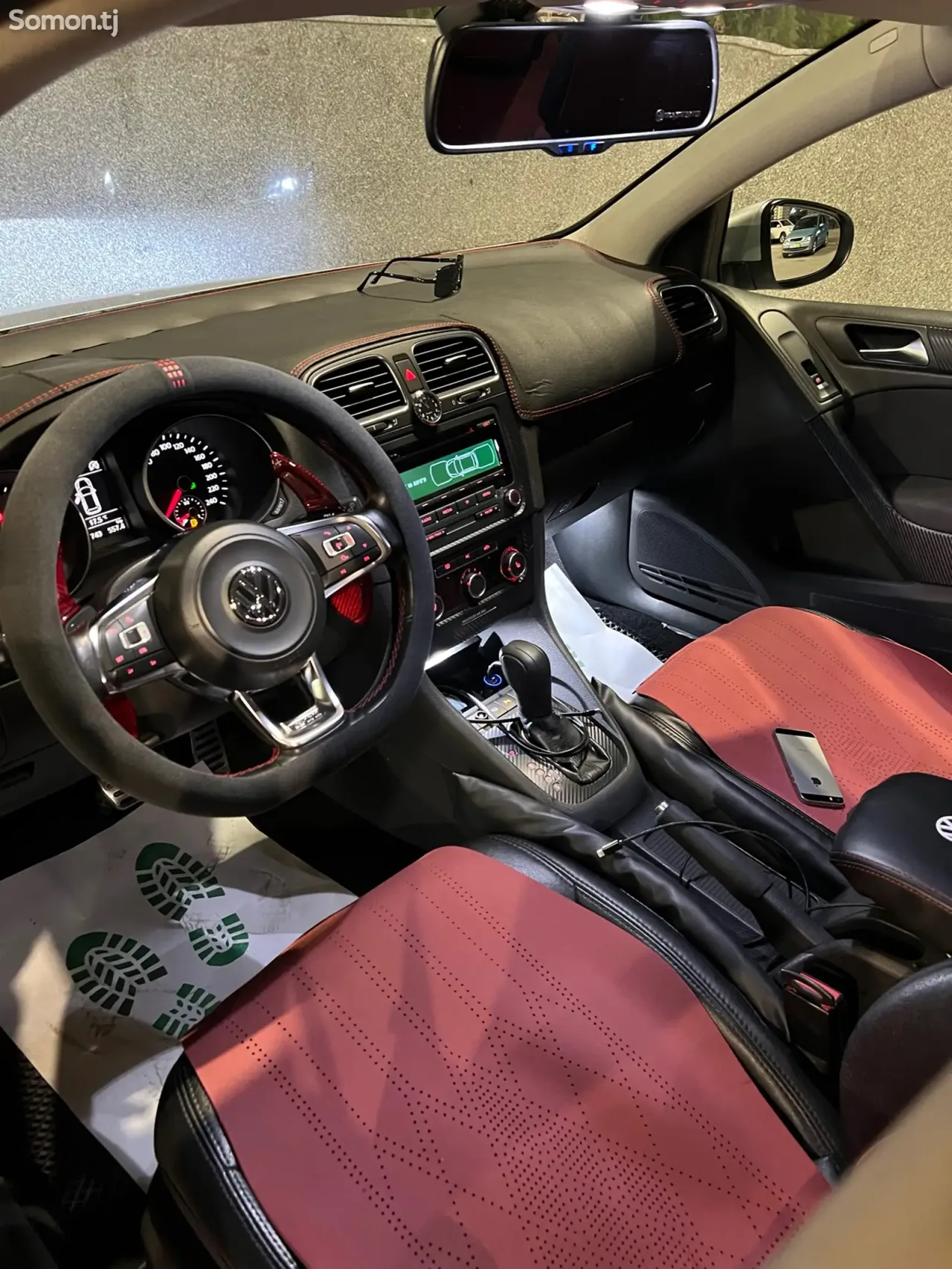 Volkswagen Golf 2012 · 1.6 AT