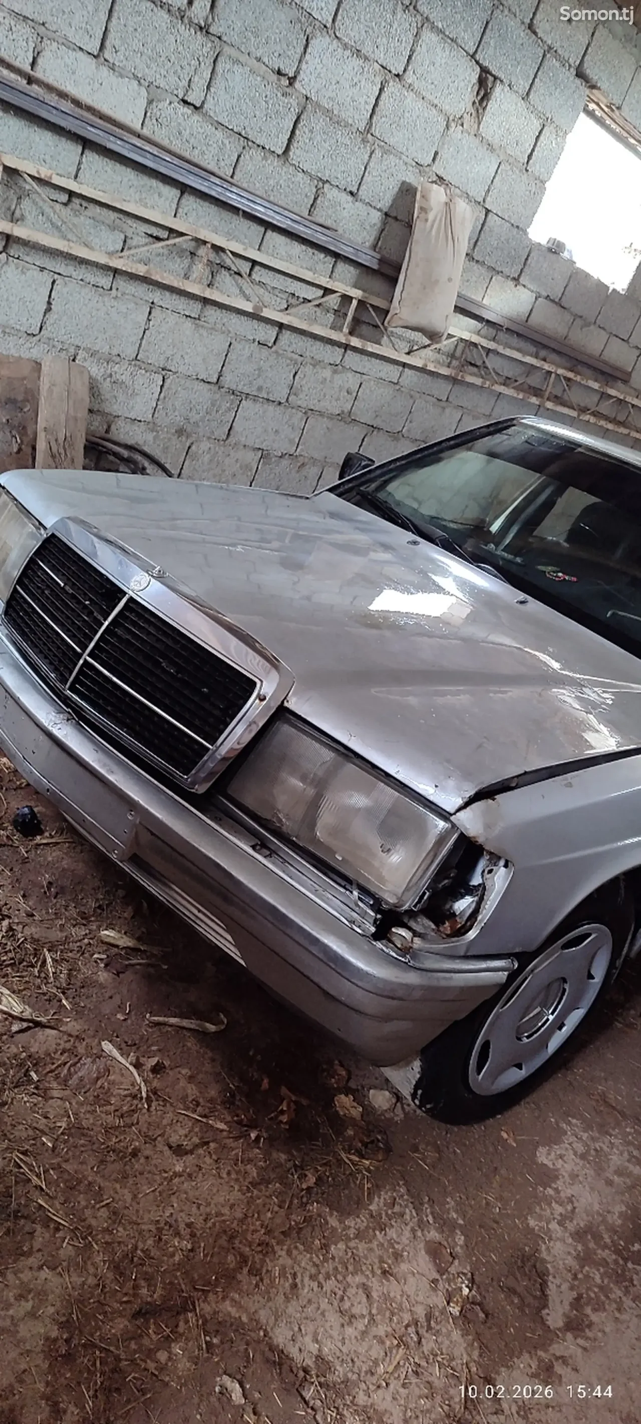 Mercedes-Benz W201 1985 · 1.7 MT