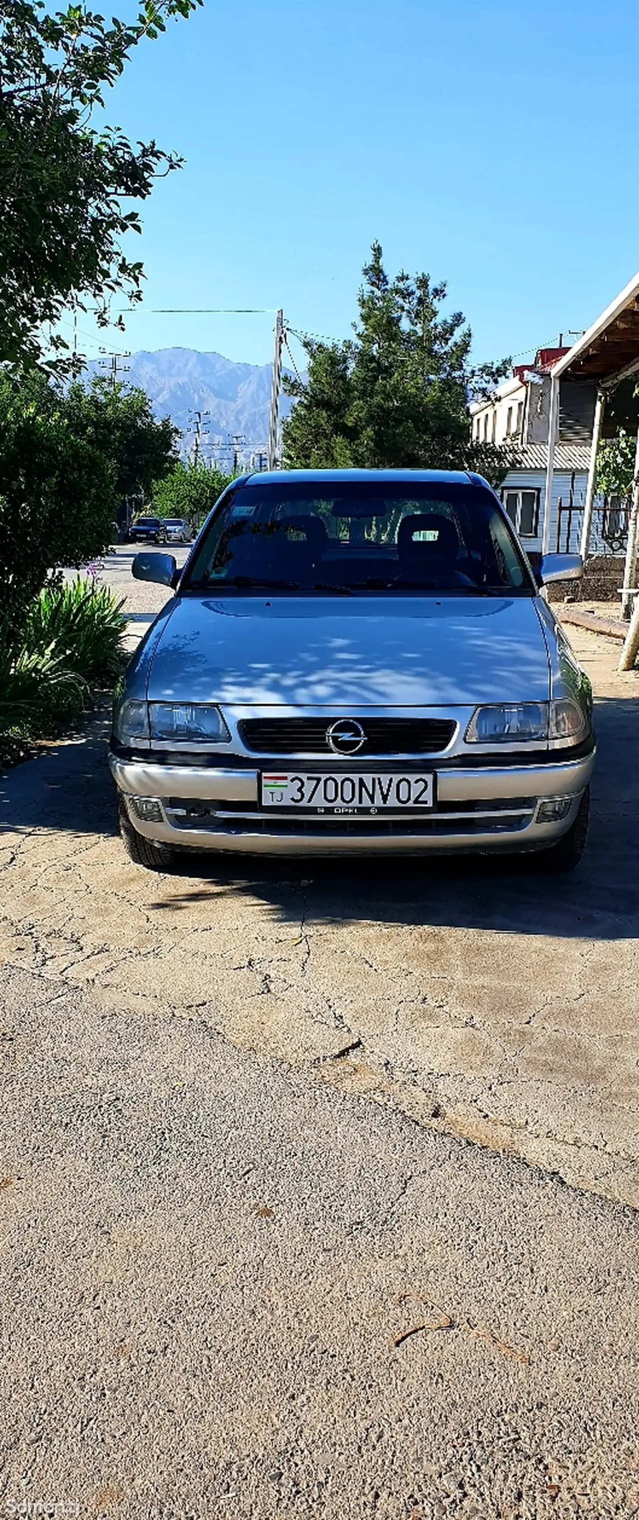 Opel Astra F 1998 · 1.6 MT