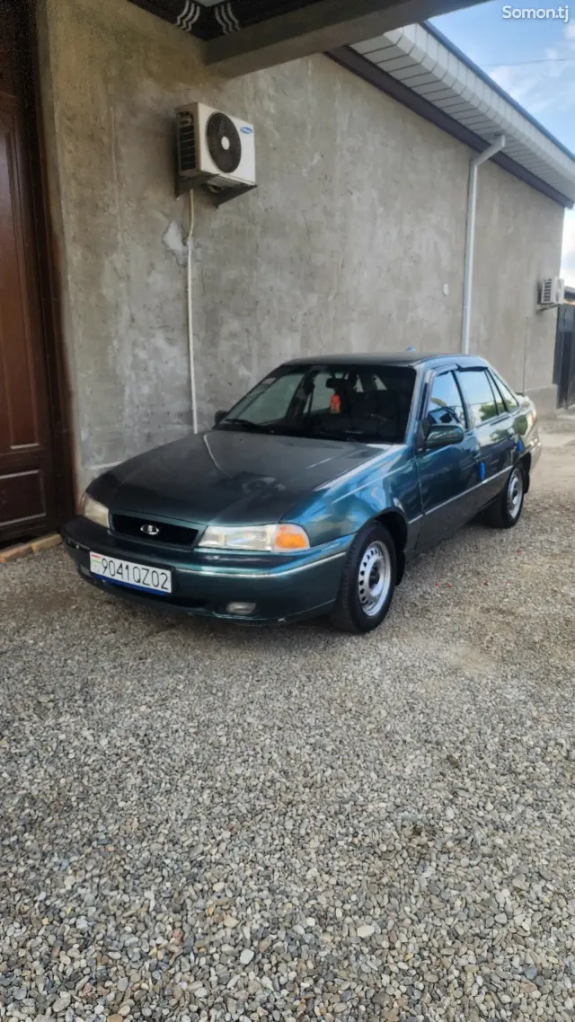Daewoo Nexia 1994 · 1.6 MT