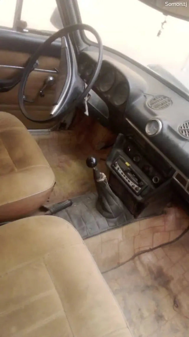 Lada (ВАЗ) 2106 1986 · 1.4 MT