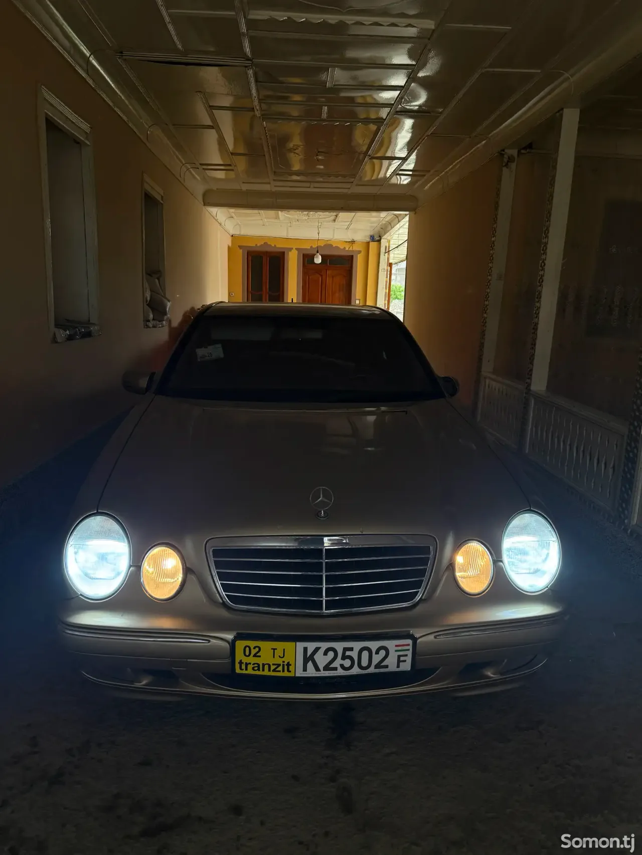 Mercedes-Benz E class 2001 · 2.4 AT