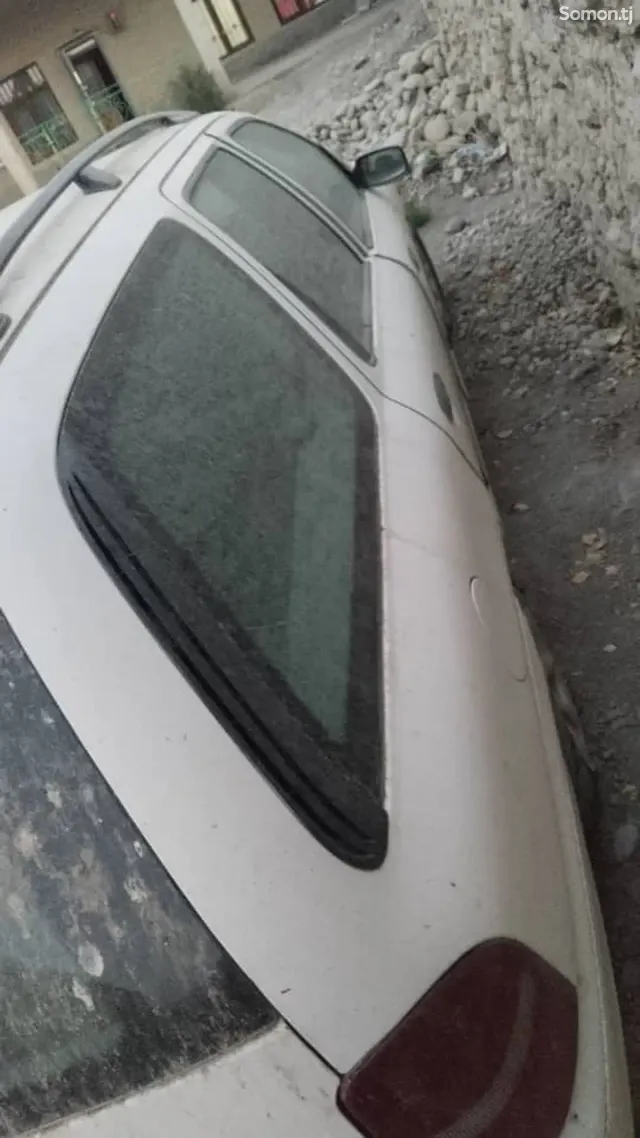 Ford Mondeo 1996 · 1.8 MT