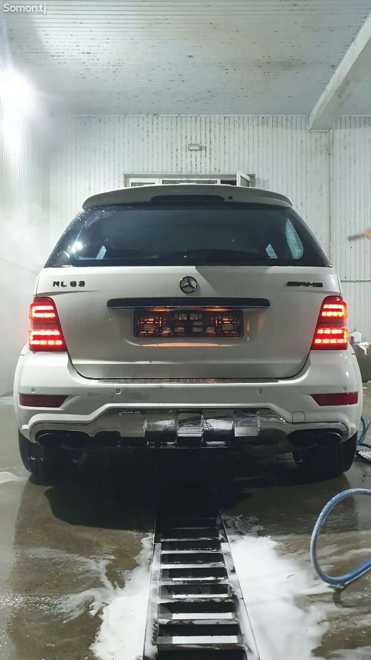 Mercedes-Benz ML class 2011 · 6.3 AT