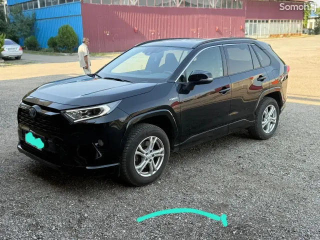 Toyota RAV 4 2021 · 2.5 AT