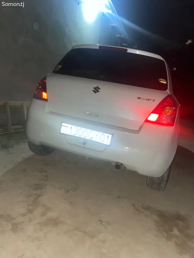 Suzuki Swift 2007 · 1.3 AT