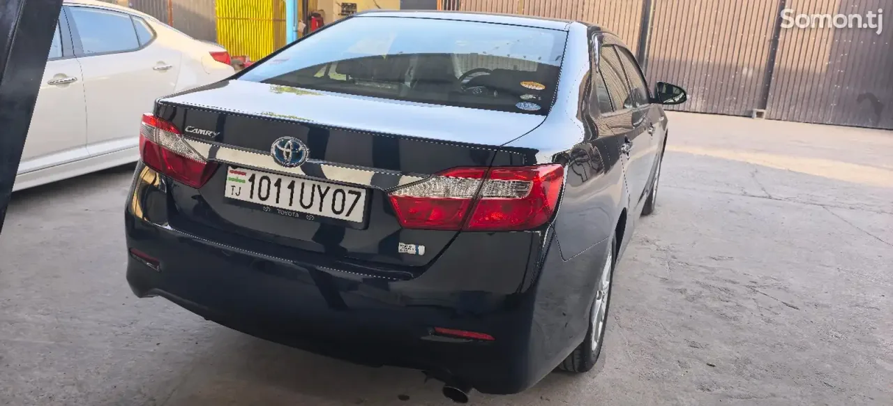 Toyota Camry 2014 · 2.5 AT