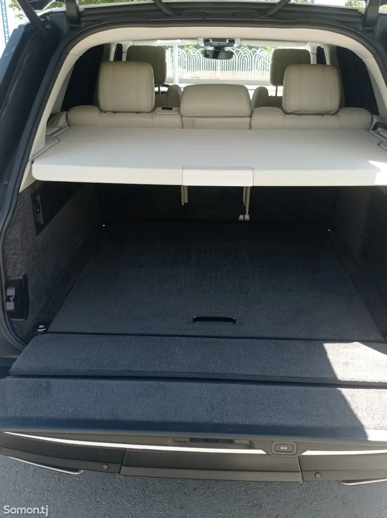 Land Rover Vogue 2017 · 0.4 AT