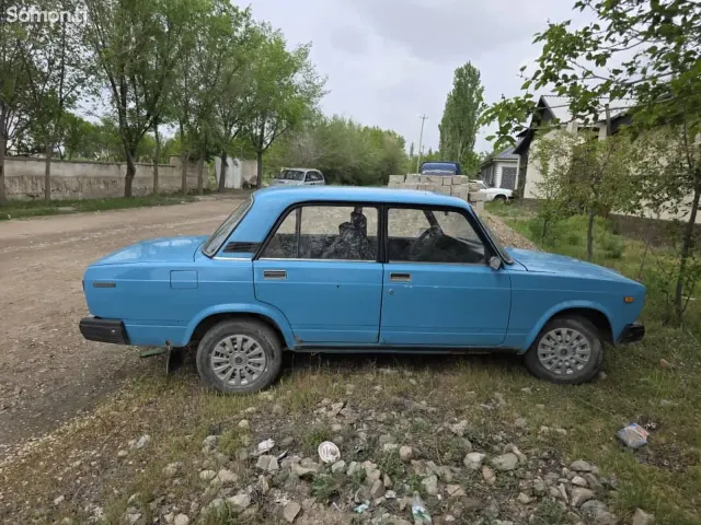 Lada (ВАЗ) 2107 1986 · 1.5 MT