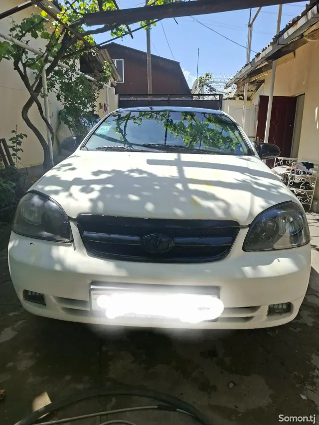 Chevrolet Lacetti 2005 · 1.6 MT