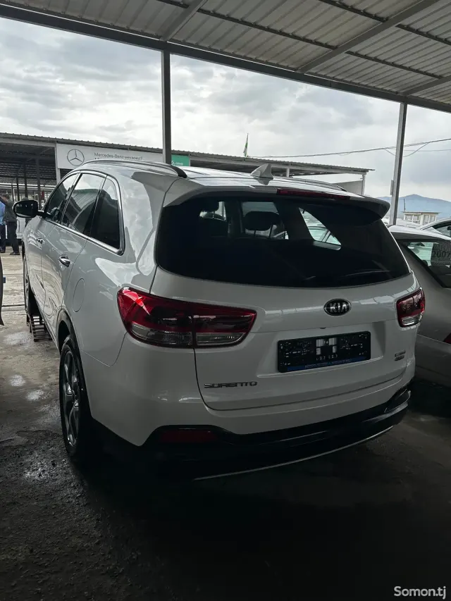 Kia Sorento 2015 · 2.0 AT