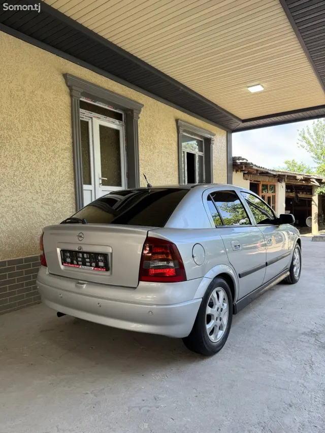 Opel Astra G 2004 · 1.6 AT