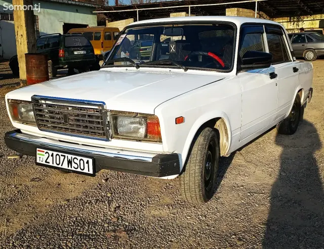 Lada (ВАЗ) 2107 2007 · 1.6 MT