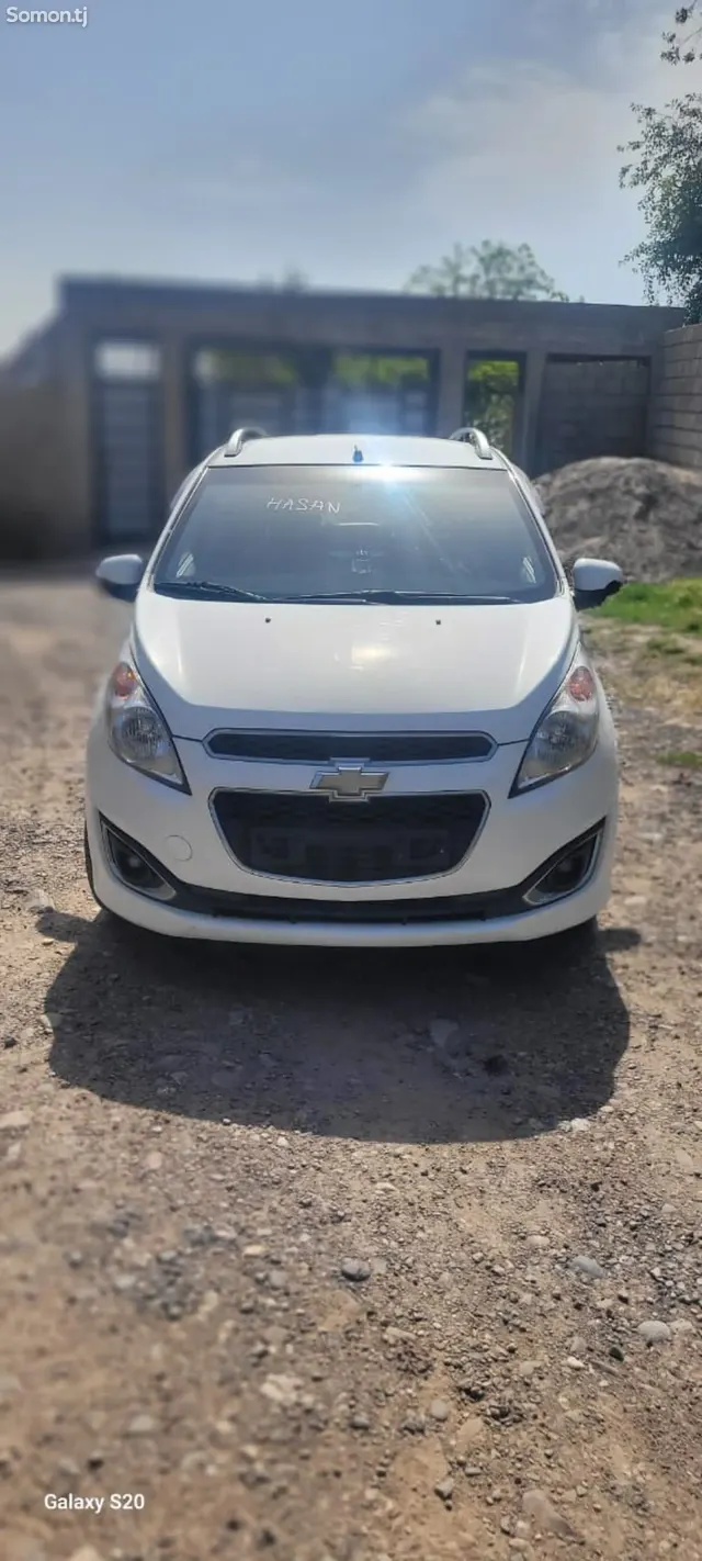 Chevrolet Spark 2014 · 1.1 AT