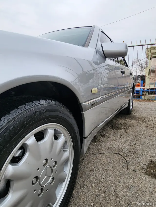 Mercedes-Benz C class 1999 · 2.4 AT