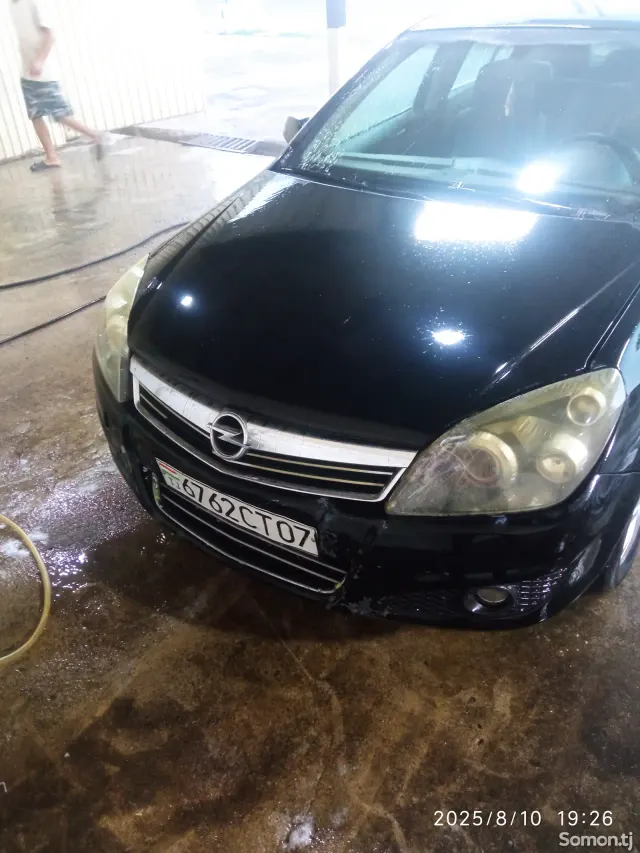 Opel Astra H 2007 · 1.6 MT