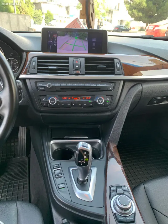 BMW 3 series 2012 · 2.0 AT