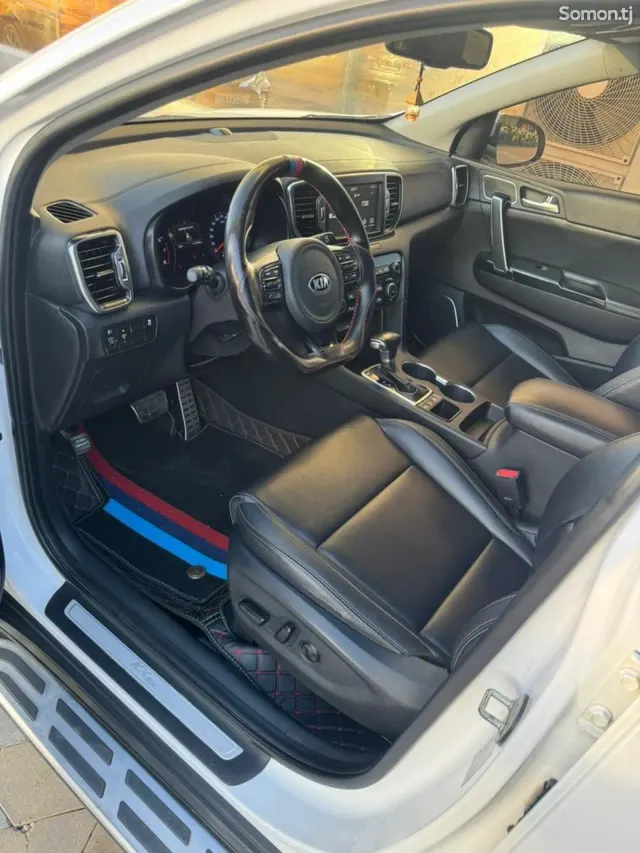 Kia Sportage 2016 · 1.6 AT